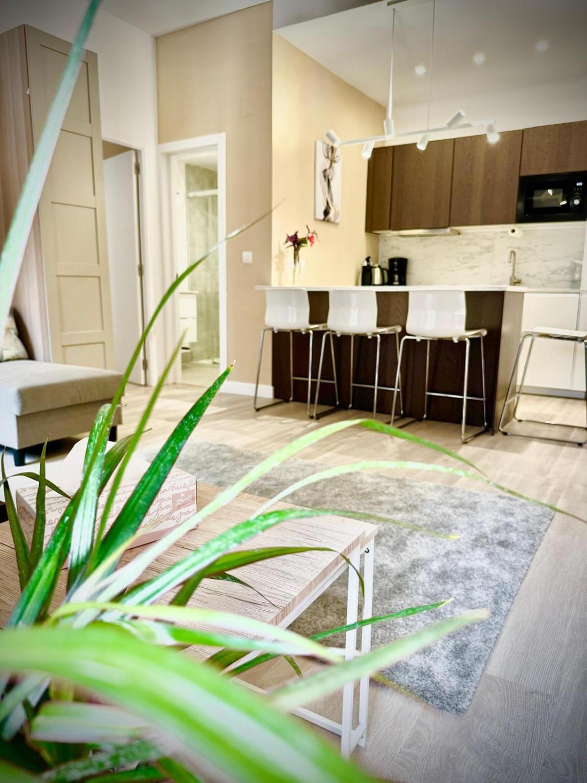 Home 120, Mansion Alhamar Sitio de Calahonda エクステリア 写真